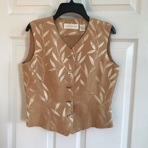 Dana  Buchman Vest